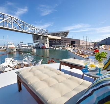 Charming Boat In Barcelona - Perfect Getaway Hotel Сант Адриа де Бесос Екстериор снимка