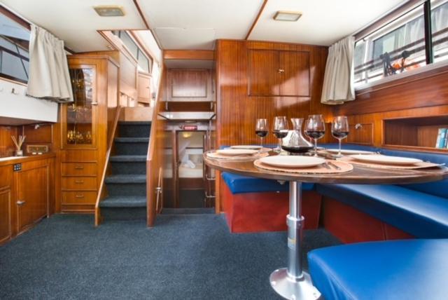 Charming Boat In Barcelona - Perfect Getaway Hotel Сант Адриа де Бесос Екстериор снимка